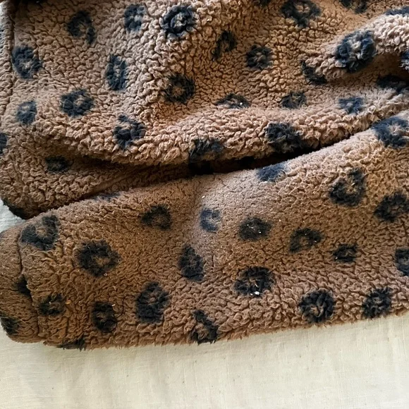 Abercrombie and Fitch leopard print Sherpa zip up jacket - Picture 4 of 7